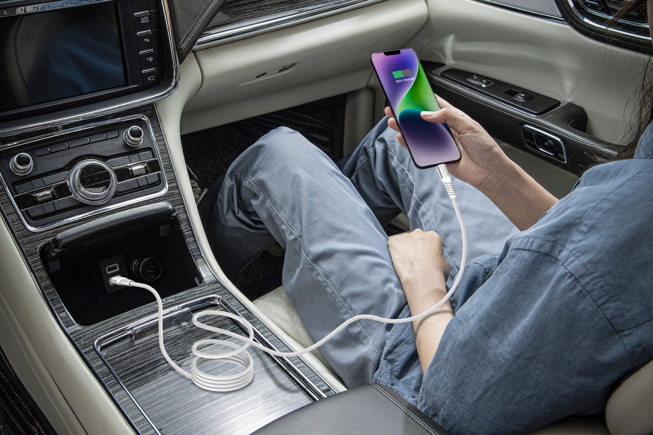 Nevox USB-C Kabel - geflochten & magnetisch aufrollbar